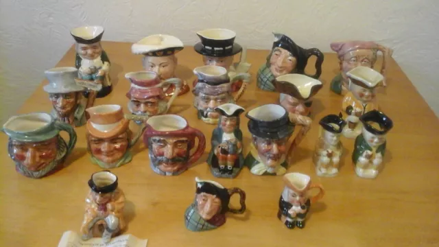 Vintage toby jugs 20  in all small job lot