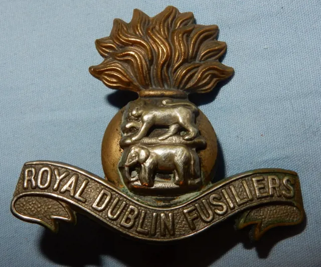 FINE ROYAL DUBLIN Fusiliers Cap Badge British Military - Bi Metal ...