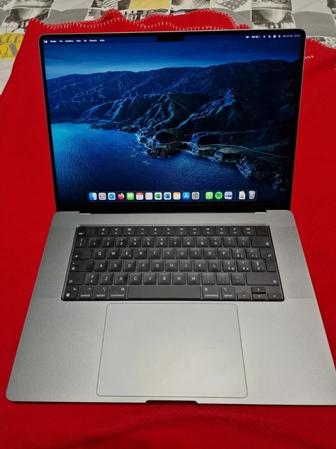 Apple MacBook Pro 16" (512GB SSD, M1 Pro, 16GB) Laptop - Grigio Siderale