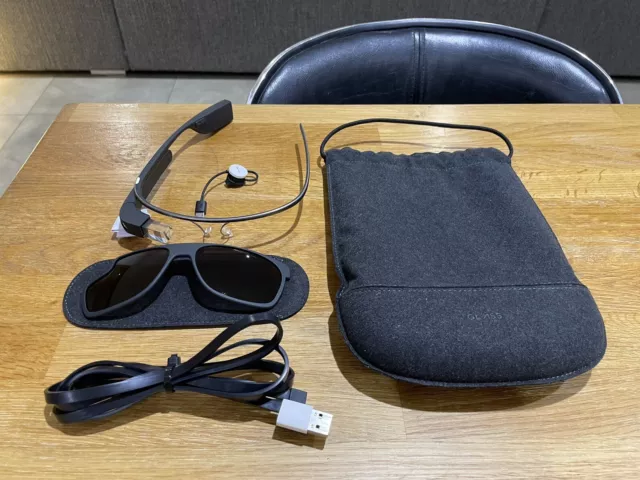 Google Glass Explorer Edition Bundle, Soft Case, Sunglasses, Ear Bud Shale Grey