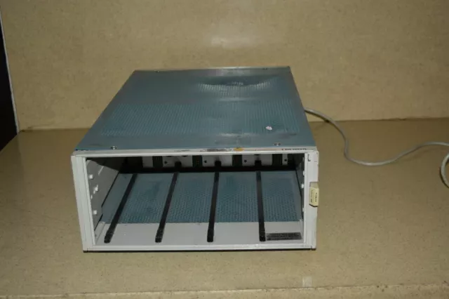 Tektronix TM504 Potenza Multimodeo 4 Compartimenti (LL1)