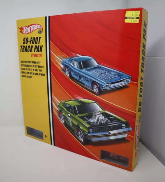 HOT WHEELS 50 FOOT Track Pak w 2 Collectible Die Cast Cars NIB