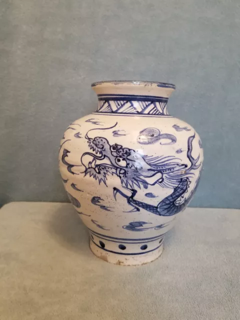 Vase Céramique porcelaine bleu blanc au Dragon Chine Vietnam Bien Hoa Antique