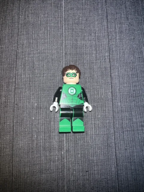 Lego DC Super Heroes: Green Lantern Minifigure  - White Hands From set 76025