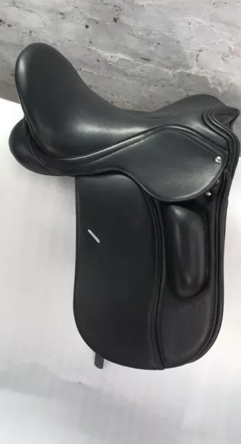 New Branded Beautiful Black Leather dressage Saddle with high block on nee pad