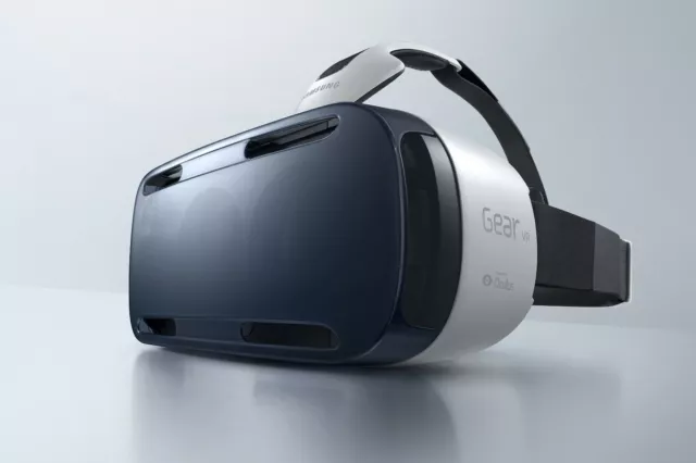 Casque réalité virtuelle Samsung Gear VR Headset pour Smartphone Galaxy S6 et S7