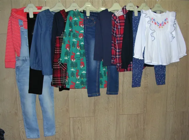 NEXT M&S GAP ecc. Pacchetto abito jeans per ragazze top Pinafore Dungarees età 3-4 104 cm