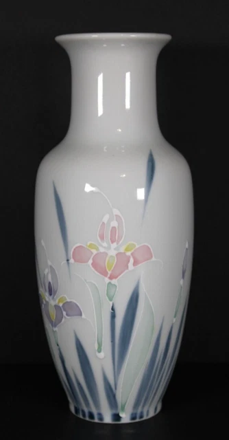 FLORAL LITE IRIS Hand Painted Pastel White Ceramic raised OTAGIRI JAPAN VASE 8"