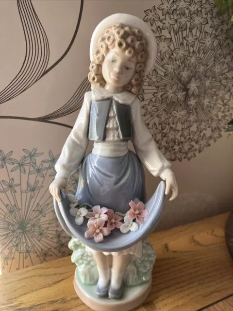 Vintage spanische Porzellanfigur, 'Das Schulmädchen', aus Nao, von Lladro #1005