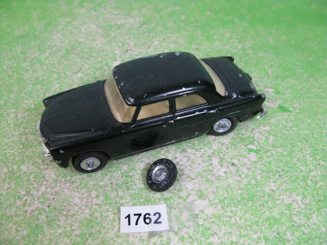 VINTAGE TRIANG SPOT-ON diecast car rover 3 litre to restore 1762 £11.50 ...