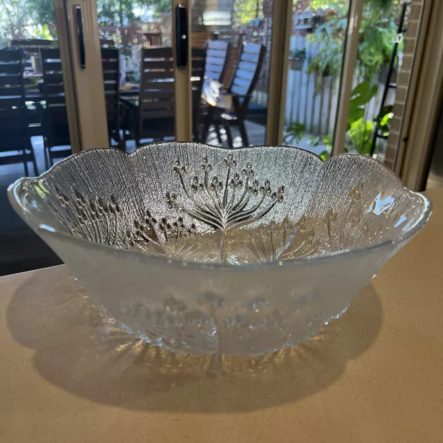 Vintage Lasisepat Mantsala Finland 28cm Cow Parsley BOWL, Pertti Kallioinen