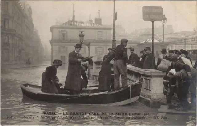 CPA Inondations 1910 PARIS Rue de Lille Ravitaillement (996330)