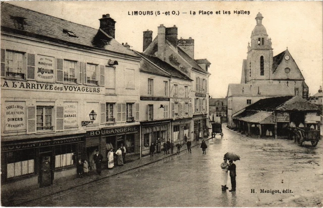 CPA Limours La Place et les Halles FRANCE (1371025)