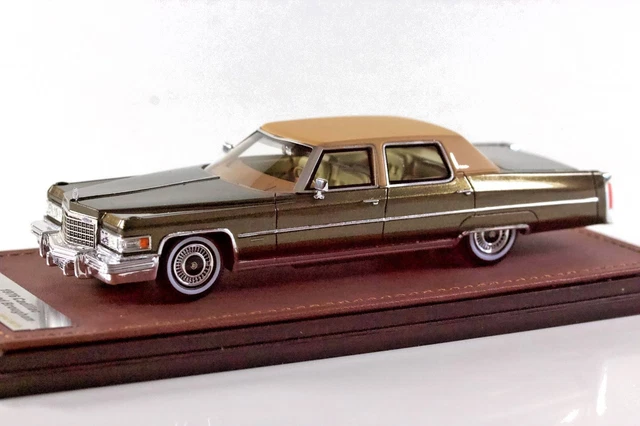 Miniature Cadillac Sedan De Ville 1994 Dorée - GLM 1/43 Résine - édition Limitée