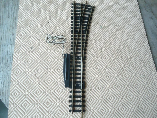 Aiguillage Gauche Électrique Roco H0 - Code 100 - Long - 30 Cm - Train Miniature