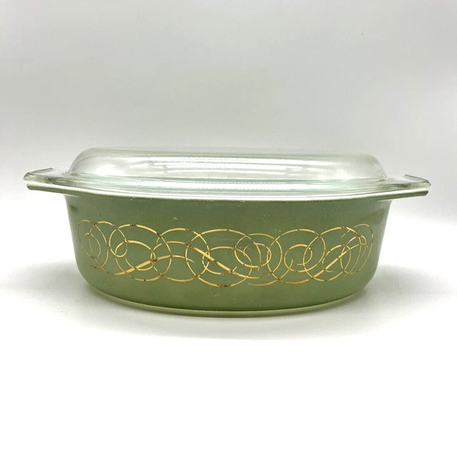 Pyrex 045 2.5 QT Casserole Dish Sage Green with Gold Scroll Pattern w/Lid