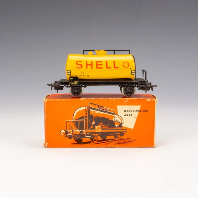 MARKLIN HO GAUGE 4502 Shell Kesselwagen Railway Wagon Boxed £9.99