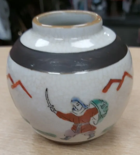 Chinese Crackle Glaze Famille Verte Chinese Warrior Ginger Jar-vase 2