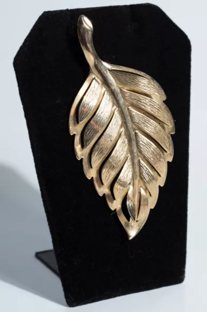 Vintage 3D Gold Tone Metal Leaf Brooch Pin Open Work Large Textured Unsigned