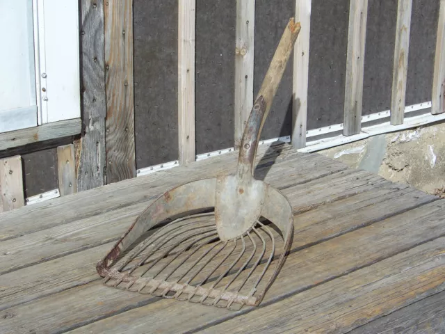 Antique Vintage Wood Handle Corn Cob Coal Potato Shovel Farm Barn Rustic Decor 1 3