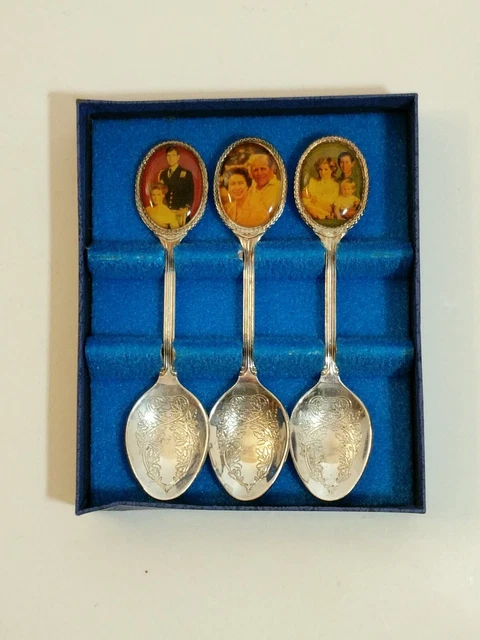 Ferfle Spoon ENGLISH ROYAL FAMILY Queen Elizabeth Charles Diana Fergie Silver Plate ...