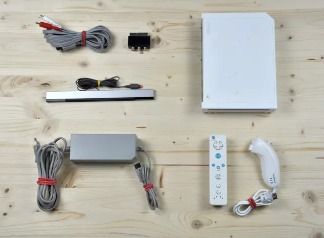 Wii - Nintendo Wii Konsole Weiß mit Remote Controller (gebrauchter Zustand)