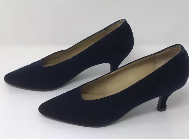 Nina Women’s Classic Pump Sz 6 M Velvet Deep Navy Blue Kitten Heel Elegant