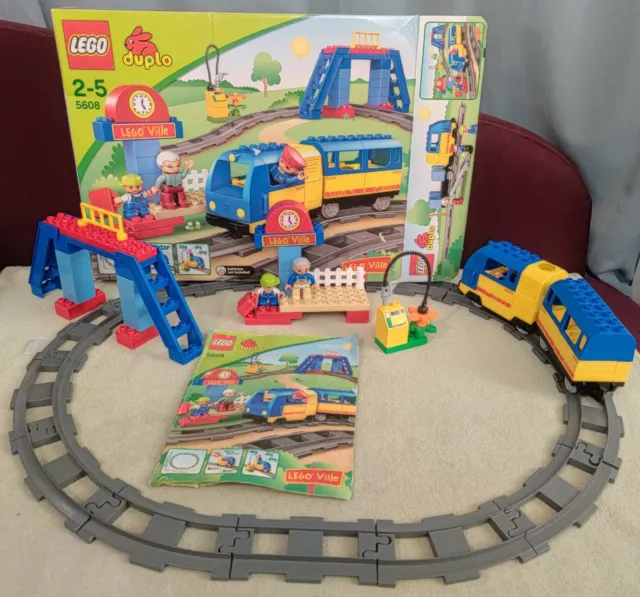 LEGO DUPLO 5608 - Le Train électrique - Starter Set Locomotive