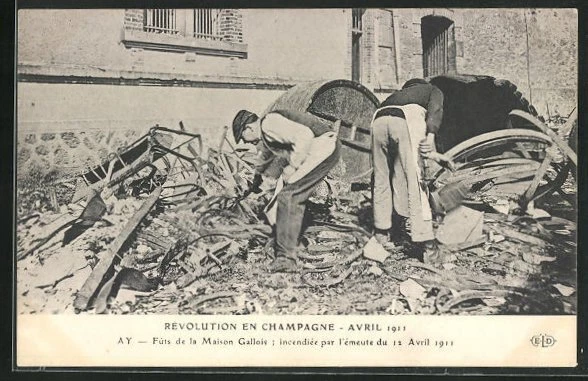 CPA Champagne, Avril Revolution 1911 - barrels of the Welsh House..., Arbeiterbe