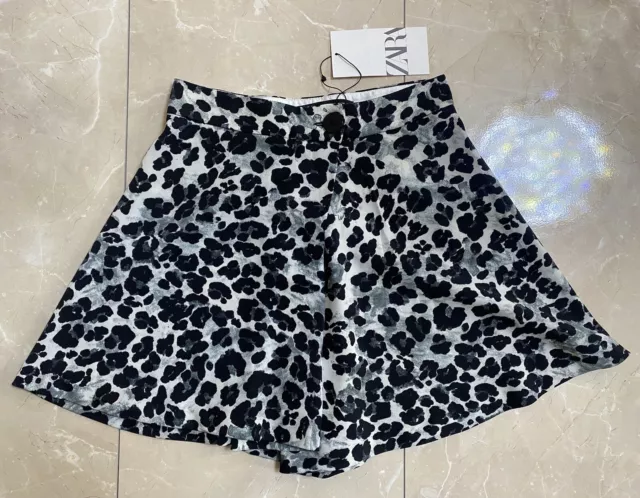 Leopard print hot sale shorts zara