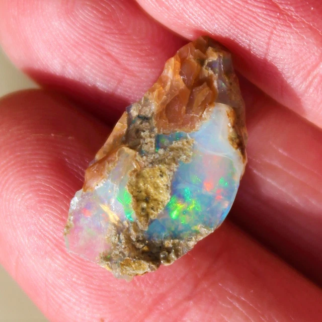 Opale de Feu Brute Multicolore d'Ethiopie de 5,890 ct