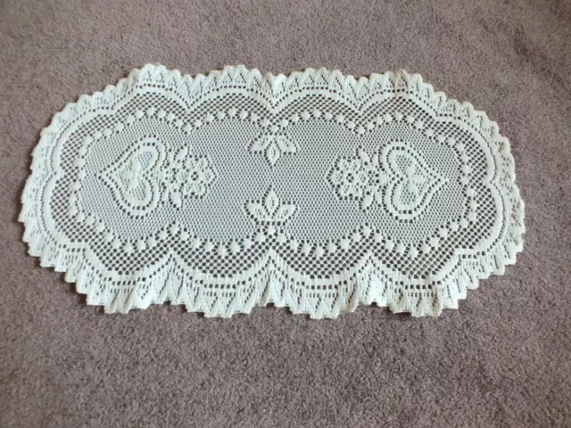 Beautiful Collectible Heritage Lace Doily Table Linen White 21 x 12" NICE