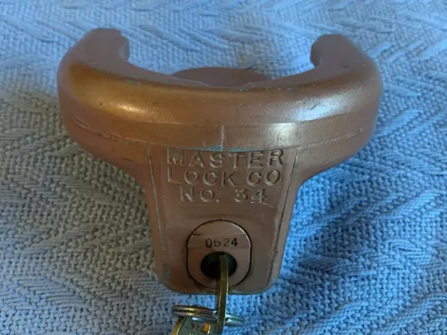 Master Lock Co. No. 34 Trailer Hitch Lock, 2 Keys, Wrench, VG!