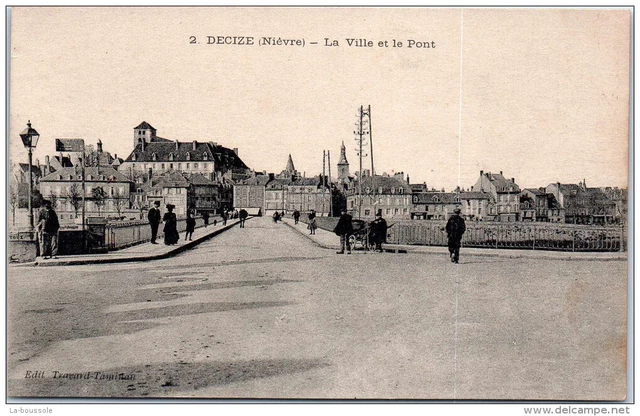 58 DECIZE - la ville et le pont