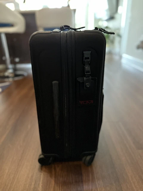 TUMI Alpha 3 Dual Acces International Expandable 4 Wheel Carry-On 2203560 Black 2