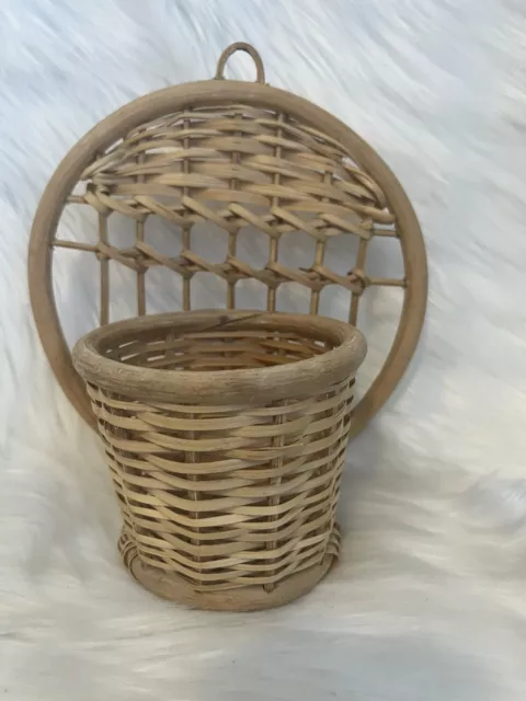 Wicker wall plant hanger