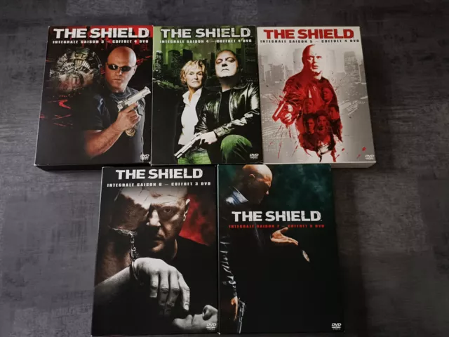 Lot coffrets DVD The Shield saisons 3 à 7 en Très bon état