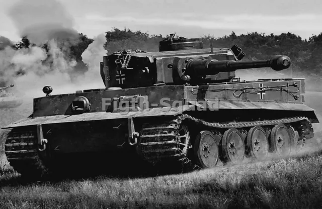 WW2 Picture Photo WW2 German Wehrmacht Panzer Tiger Tank Picture 5768