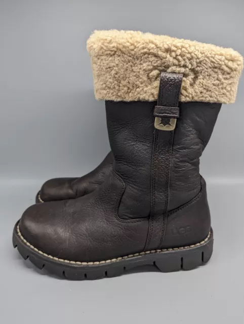 UGG ARAPAHOE BROWN Leather Lug Sole Y2K Shearling Lined Boots 5535 ...