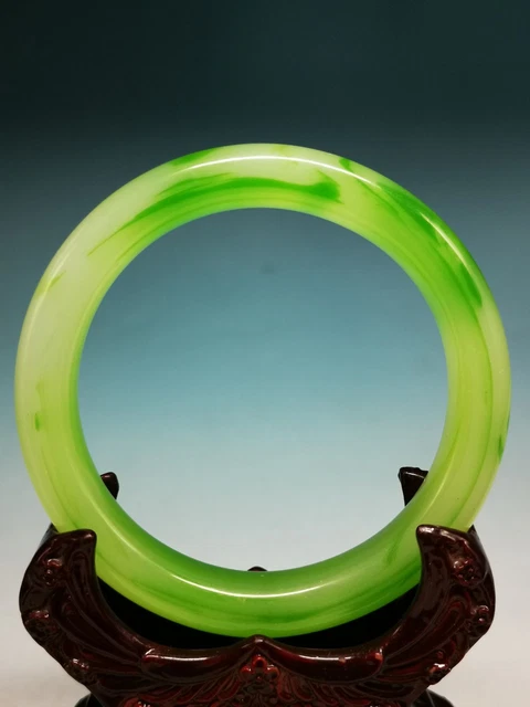 Delicate Chinese Green Coloured glaze Hand Carved Bracelet C70