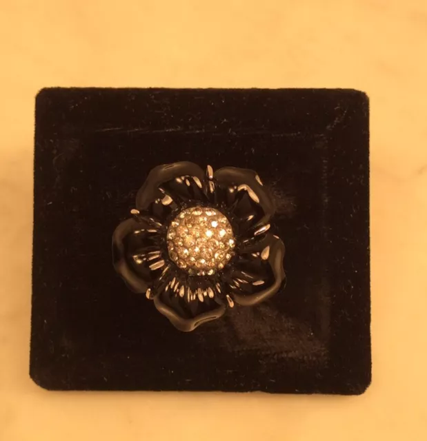 Swarovski Swan Signed Black & Clear Crystal Flower Ring Size 6.75 Retired