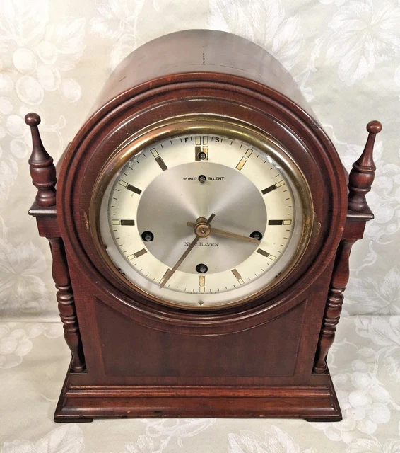 VINTAGE NEW HAVEN Durham Cathedral Mantel Clock w/ Westminster Chime