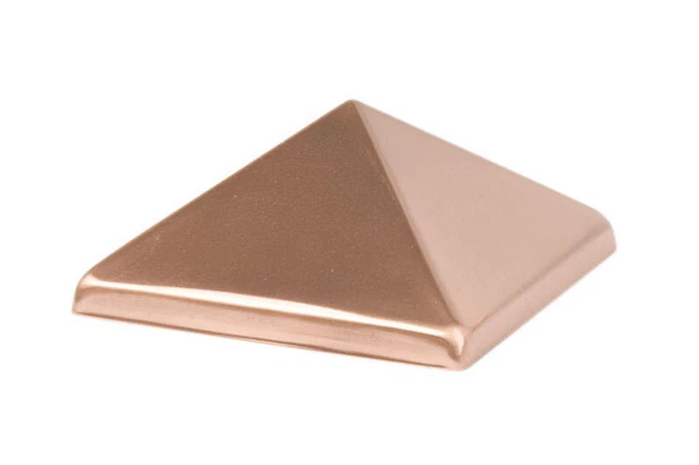 Waddell 4 in. H X 4 in. Tapa poste de cobre marrón preacabado en L