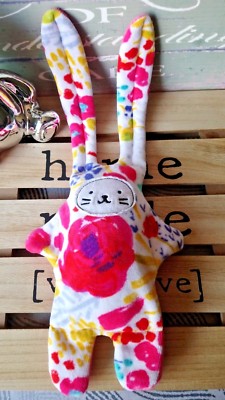 Catimini Doudou lapin blanc fleurs abeille coquelicot rouge Catimini 