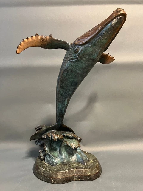 Robert Wyland Humpback Whale Bronze Sculpture, Marble Base ED300 H25" 20kg Robert Wyland Humpback Whale Bronze Sculpture, Marble Base ED300 H25" 20kg