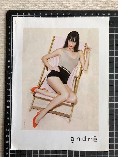 Publicité de presse de 2011- Page de Magazine-André chaussures- French Ad.