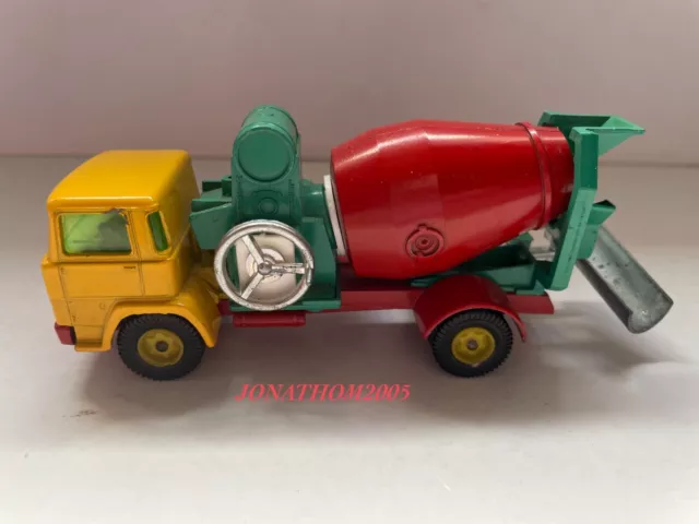 SIKU V291  - MAGIRUS DEUTZ CONCRETE MIXER - TOUPIE A BETON VITRAGE VERT au 1/60°