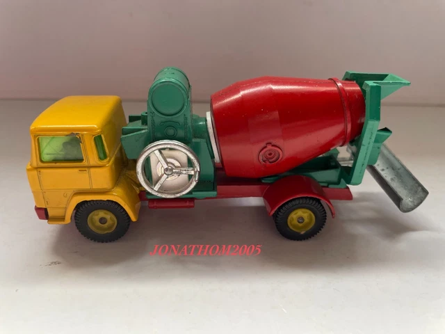 SIKU V291 – Camion Toupie Béton Magirus Deutz – échelle 1/60 – Vitrage Vert