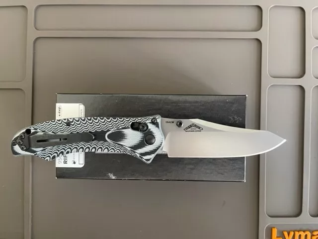 Benchmade Osborne 950 Rift, Gray/Black, 154 CM Plain Edge, New in Box