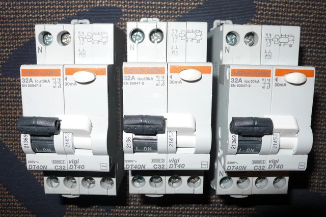EMBOUT CONNECTEUR ADAPTATEUR UNIVERSEL-M2